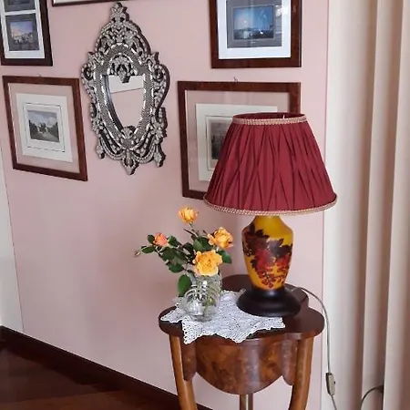 住宿加早餐酒店 Lovely Casa Paola Villlafranca Centro *